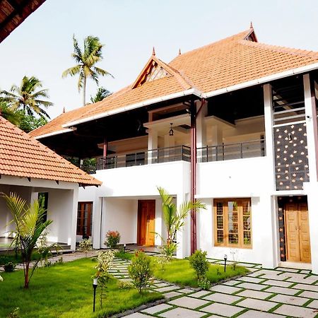 Kalloos Island Backwater Resort Kollam Exterior foto