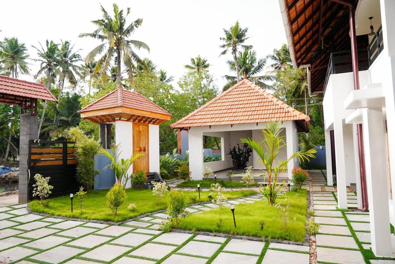 Kalloos Island Backwater Resort Kollam Exterior foto