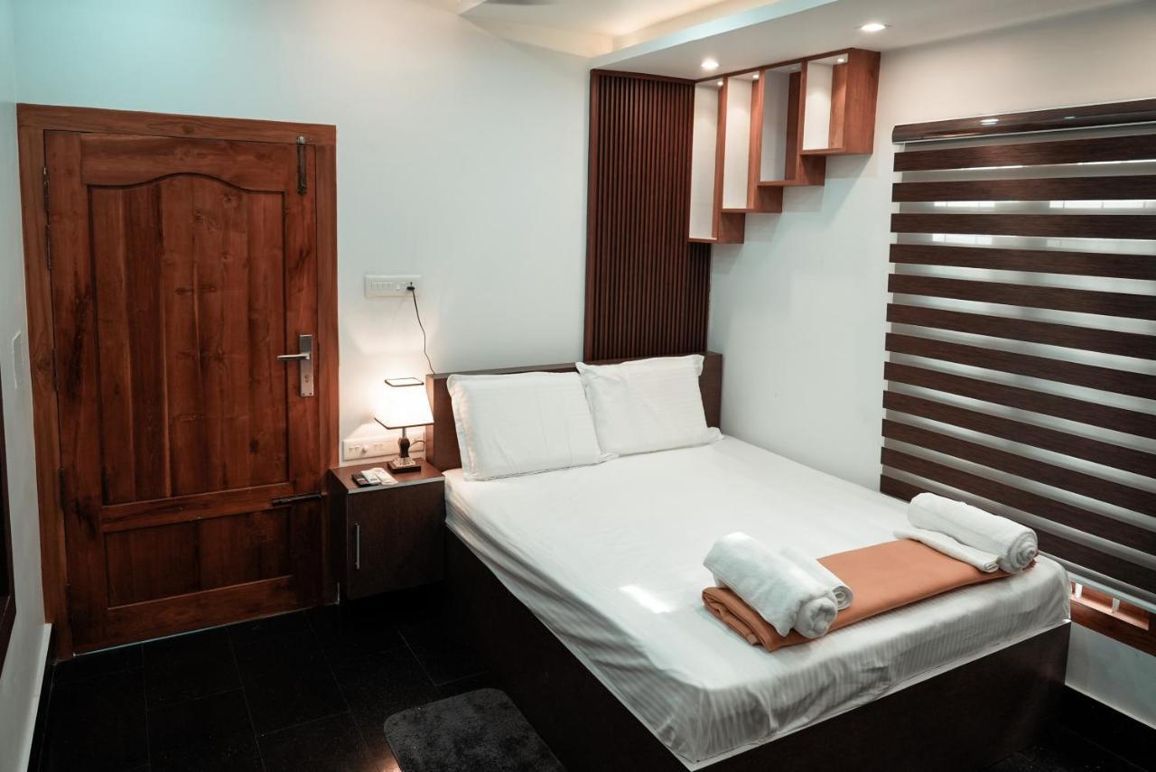 Kalloos Island Backwater Resort Kollam Exterior foto